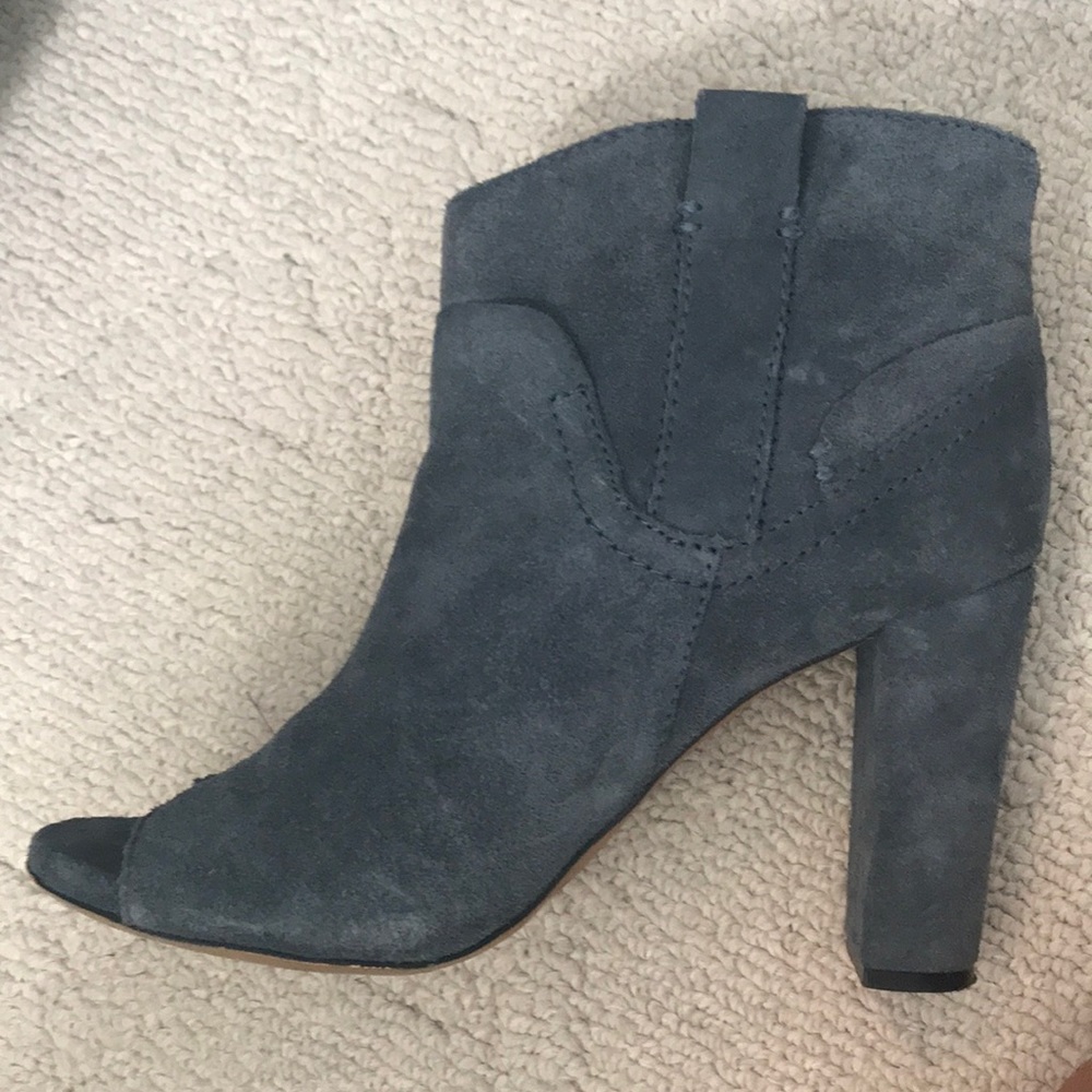 Vince Camino open toe suede booties size 8 - Picture 4 of 4